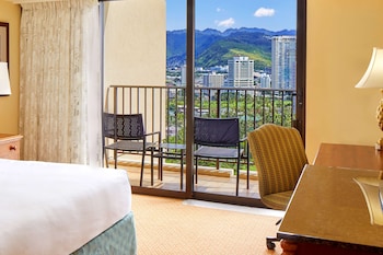 Room, 1 King Bed (Rainbow Tower, Renovated)