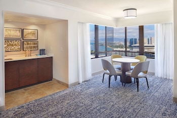 Suite, 1 Bedroom, Ocean View, Corner (1 King Bed, Tapa Collection Renovated)