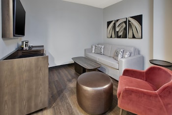 Junior Suite, Multiple Beds