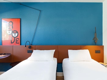 Standard Room, 2 Twin Beds
