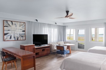 Room, 2 Double Beds (Ocean Front)