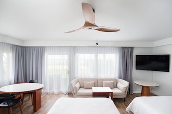 Room, 2 Double Beds (Ocean Front)