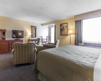 Suite, 1 King Bed, Non Smoking