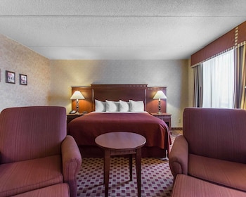 Suite, 1 King Bed, Non Smoking