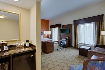 Studio, 1 King Bed, Kitchenette