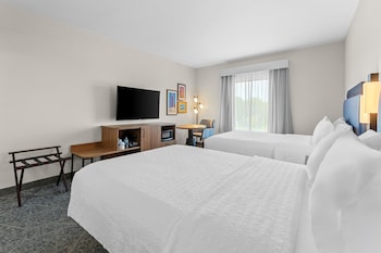 Room, 2 Queen Beds, Refrigerator & Microwave