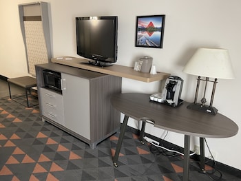 Standard Room, 1 King Bed
