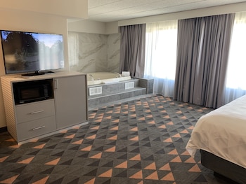 Standard Room, 1 King Bed, Jetted Tub