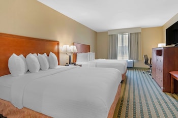 Standard Room, 2 Queen Beds, Non Smoking, Refrigerator & Microwave (1st Floor)