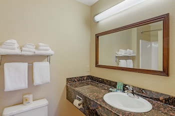 Suite, 2 Queen Beds, Non Smoking, Refrigerator & Microwave (with Sofabed)