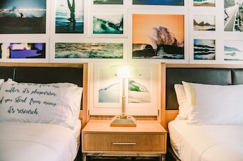 Room, 2 Queen Beds (Campus)