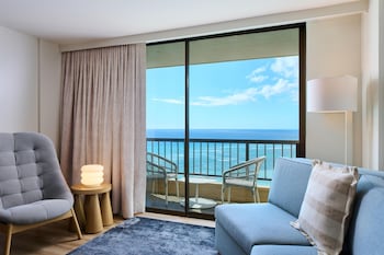 Junior Suite, 1 King Bed with Sofa bed, Oceanfront