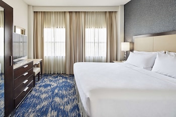 Suite, 1 King Bed with Sofa bed, Non Smoking (Larger)