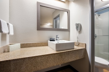 Deluxe Room, 1 Queen Bed (Smoke Free)