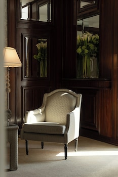 Deluxe Suite (Grand Forum)