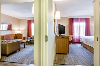 1 Bedroom King Suite w/Sofabed