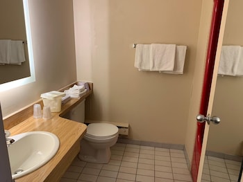 Deluxe Room, 2 Queen Beds, Non Smoking