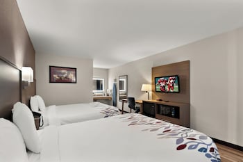 Deluxe Room, 2 Queen Beds, Accessible, Non Smoking (Walk-In Shower, First Floor)