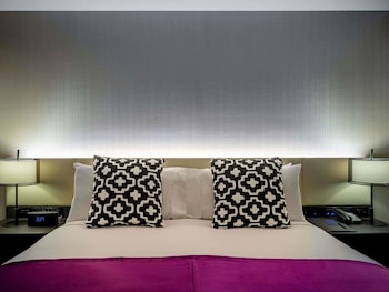 Classic Room, 1 Queen Bed, Accessible