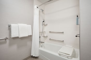 Room, 2 Queen Beds (Mobility/Hearing Accessible, Tub)