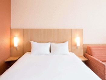 Standard Room, 1 Double Bed with Sofa bed