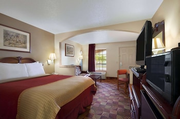 Standard Room, 1 Queen Bed