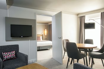 Suite, 1 Bedroom, Club Lounge Access (High Floor)