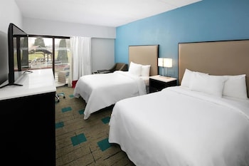 Suite, 2 Queen Beds, Non Smoking