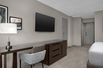 Room, 1 King Bed (High Floor)