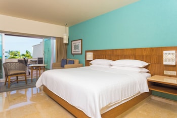Deluxe Room, 1 King Bed, Ocean View (Terrace)