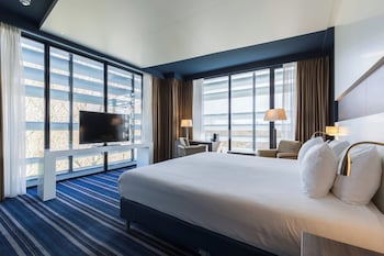 Deluxe Room, 1 King Bed