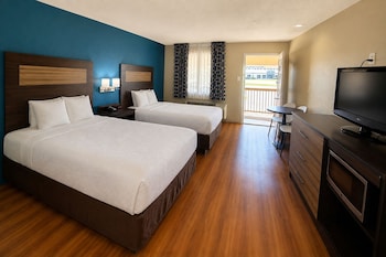 Standard Room, 2 Double Beds