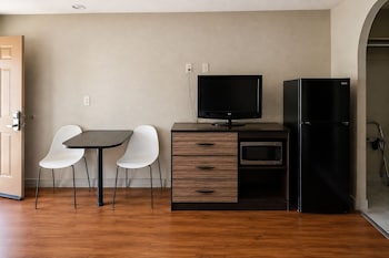 Standard Room, 2 Double Beds