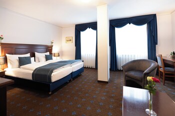 Standard Room, 1 King Bed (Up to 3 Guests, Family Room)
