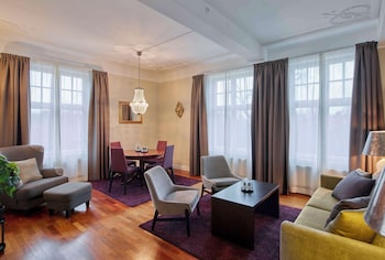 Suite (Master)