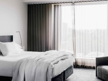 Superior Room, 1 King Bed