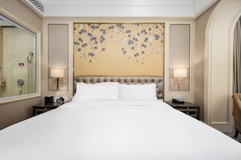 Premium Room, 1 King Bed
