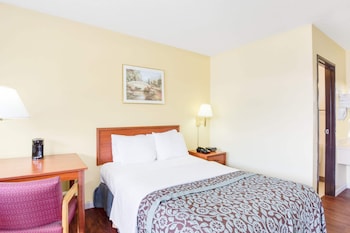 Queen Bedroom