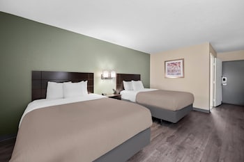 Room, 2 Queen Beds, Non Smoking (Upgrade)