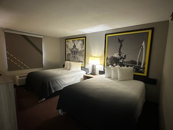 Room, 2 Queen Beds, Non Smoking