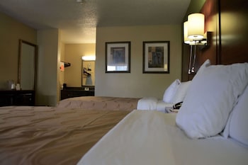 Standard Room, 2 Double Beds, Non Smoking