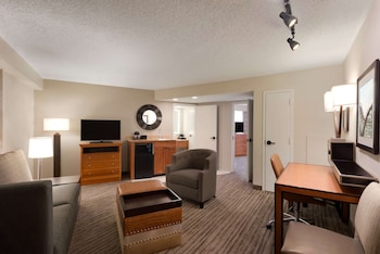 Suite, 1 King Bed, Non Smoking