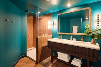 Premium Suite