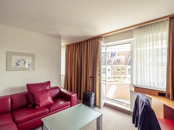Privilege, Suite, 1 King Bed