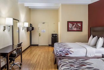 Deluxe Room, 2 Queen Beds, Non Smoking
