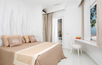 Classic Room, 1 Queen Bed, Terrace, Sea View