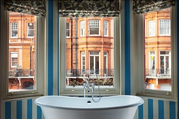 Deluxe Double Room, Balcony, City View