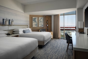 Deluxe Room, 2 Queen Beds, Bay View (Balcony)