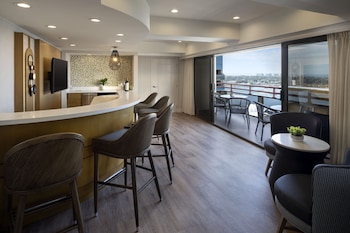 Suite, 2 Bedrooms, Bay View (Balcony)