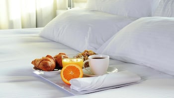 Standard Room, 1 King Bed (Super King)